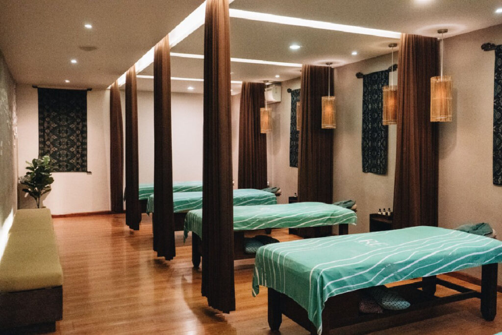 Re Massage Studio