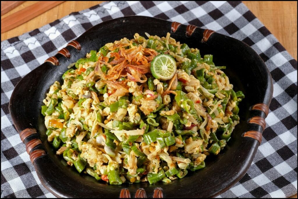 Lawar Makanan Tradisional Bali yang Menggugah Selera