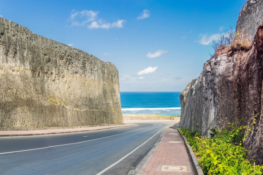 pantai yang paling terkenal di Bali