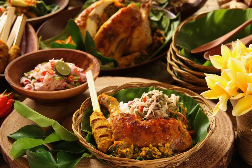 eating in bali